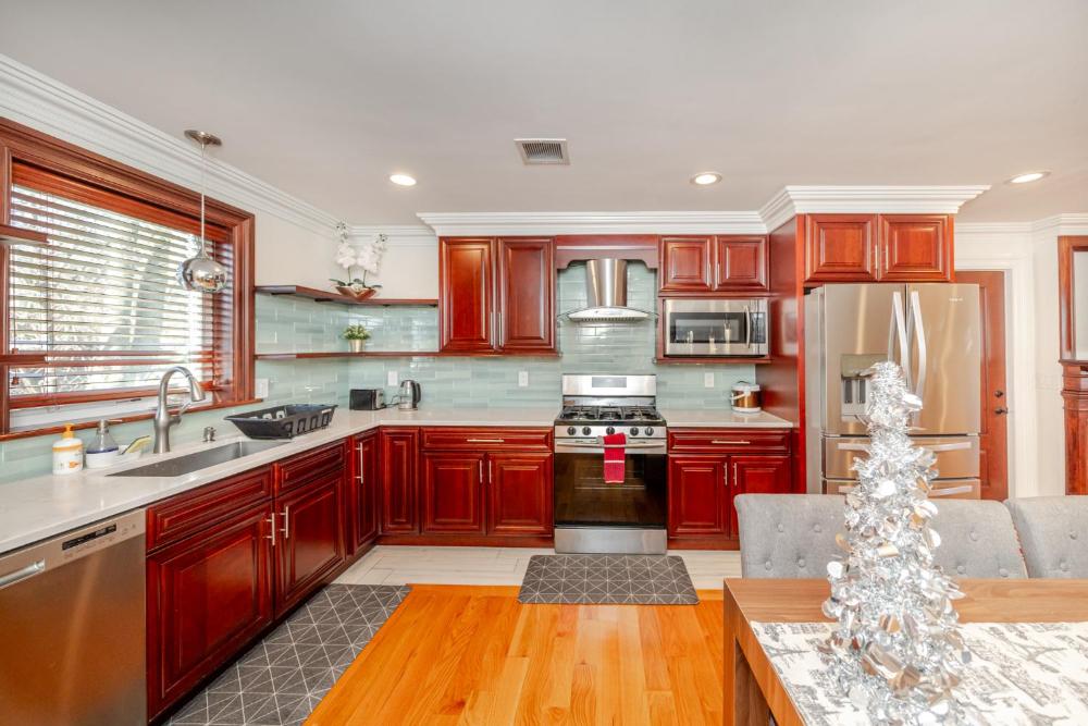 383 - 3BR Quincy - Chic House near Adams Park